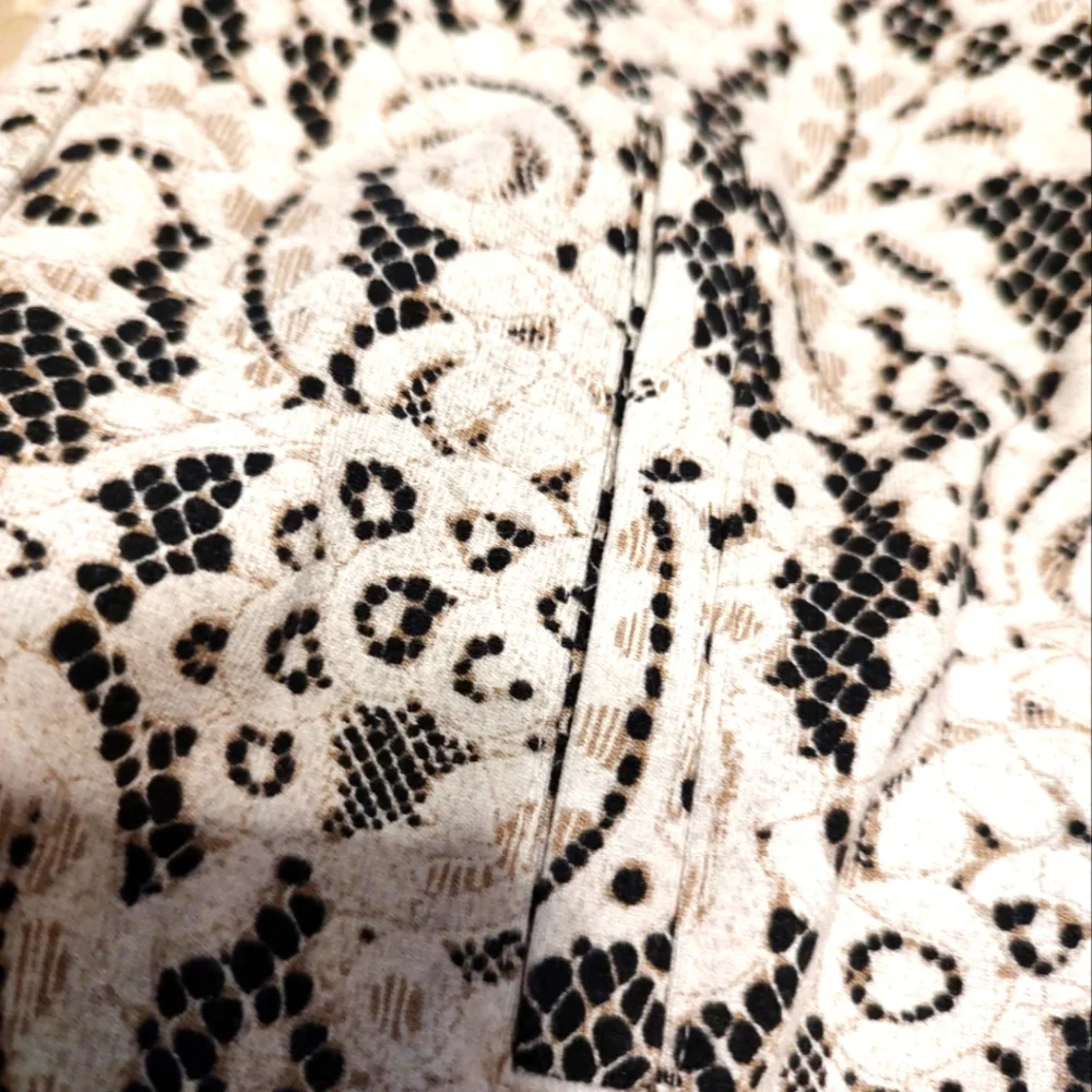 🎀 Superb Chico's Victorian Inspired Black & Ivory Lace Print Pants - S (.5) - Picture 8 of 16